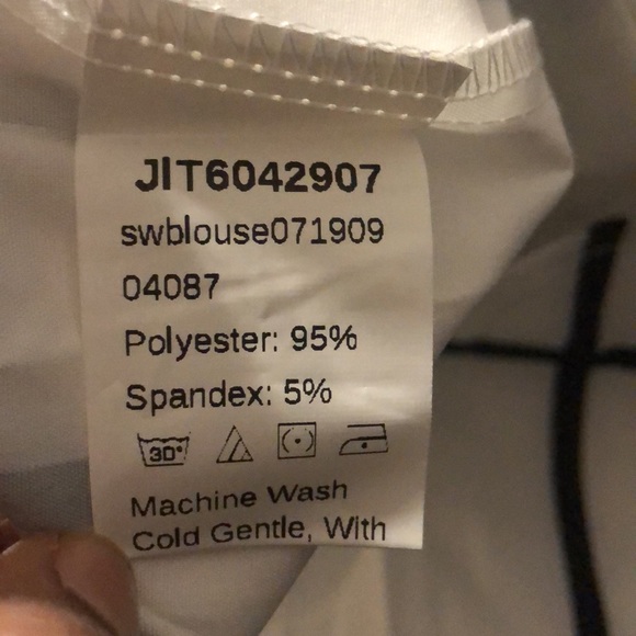 Shein medium top. - Picture 8 of 12